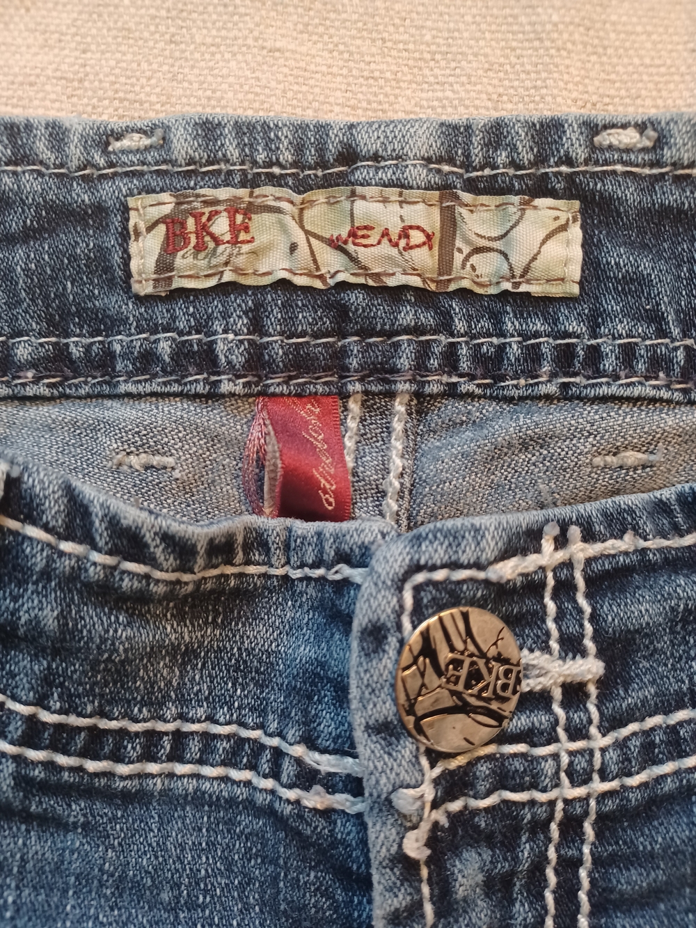 BKE Wendi Distressed Bootcut Jeans Women's Size 31 X 33 1/2 - Picture 2 of 12